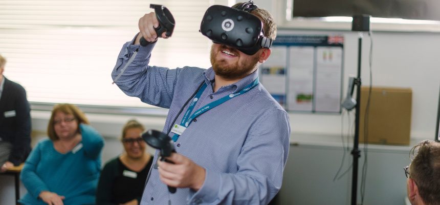 VR